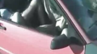 Blonde Leah Lee suger kuk og får se pornofilm en hard faen i bilen - 2022-12-01 01:36:51